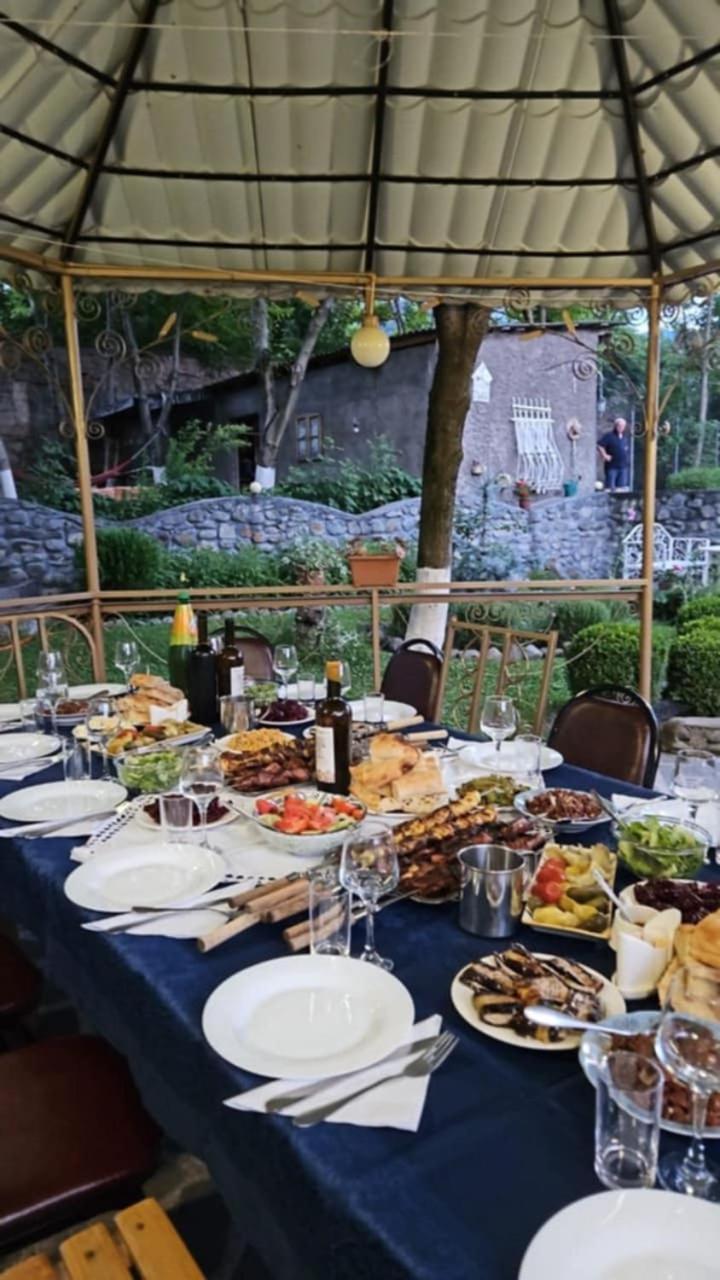 Family Hotel Lago & Wine Cellar Лагодехи Экстерьер фото