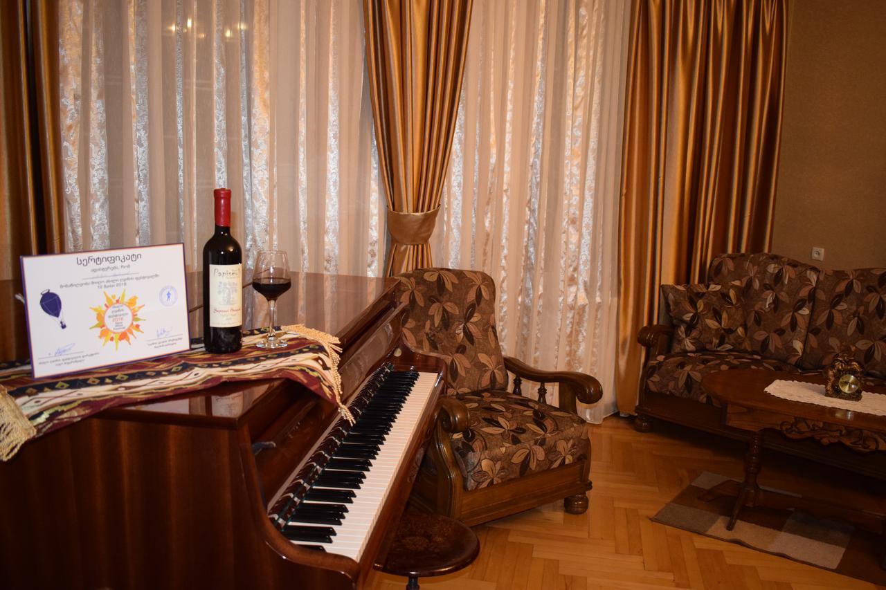 Family Hotel Lago & Wine Cellar Лагодехи Экстерьер фото